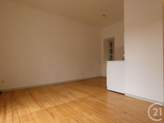 Afficher la photo en grand Appartement T2 à louer - 2 pièces - 38.72 m2 - SOUILLAC - 46 - MIDI-PYRENEES - Century 21 Cabinet Théron