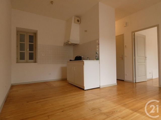 Afficher la photo en grand Appartement T2 à louer - 2 pièces - 38.72 m2 - SOUILLAC - 46 - MIDI-PYRENEES - Century 21 Cabinet Théron
