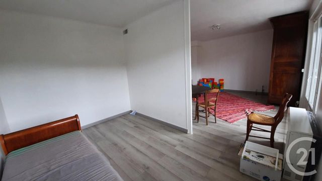 Afficher la photo en grand appartement à vendre - 3 pièces - 80.03 m2 - SOUILLAC - 46 - MIDI-PYRENEES - Century 21 Cabinet Théron