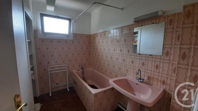 Afficher la photo en grand appartement à vendre - 3 pièces - 80.03 m2 - SOUILLAC - 46 - MIDI-PYRENEES - Century 21 Cabinet Théron