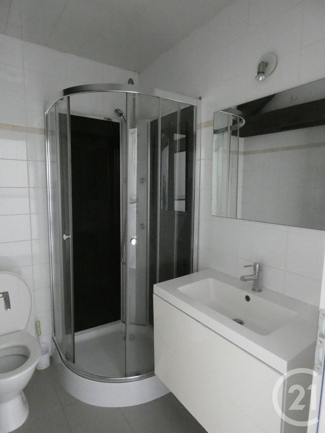 Studio à louer - 1 pièce - 23.0 m2 - SOUILLAC - 46 - MIDI-PYRENEES - Century 21 Cabinet Théron Studio à louer - 1 pièce - 23.0 m2 - SOUILLAC - 46 - MIDI-PYRENEES - Century 21 Cabinet Théron