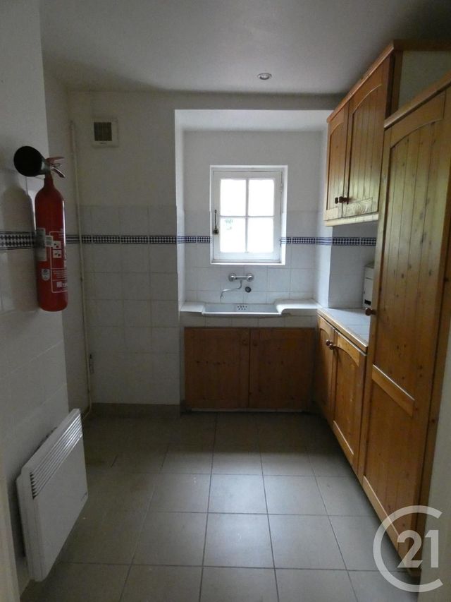 Afficher la photo en grand Appartement à louer - 2 pièces - 39.46 m2 - MARTEL - 46 - MIDI-PYRENEES - Century 21 Cabinet Théron
