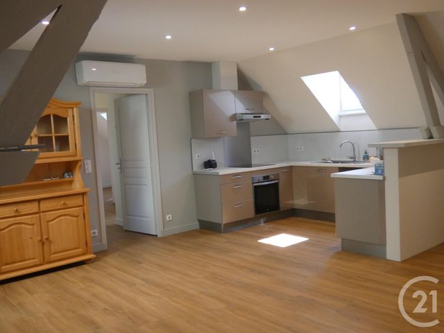 Afficher la photo en grand Appartement T2 à louer - 4 pièces - 83.0 m2 - MARTEL - 46 - MIDI-PYRENEES - Century 21 Cabinet Théron