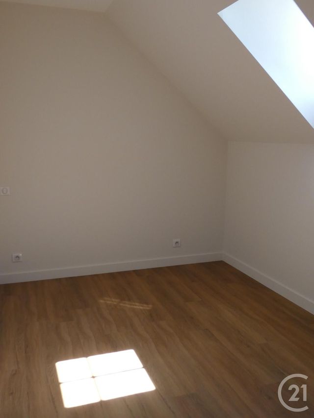 Afficher la photo en grand Appartement T2 à louer - 4 pièces - 83.0 m2 - MARTEL - 46 - MIDI-PYRENEES - Century 21 Cabinet Théron