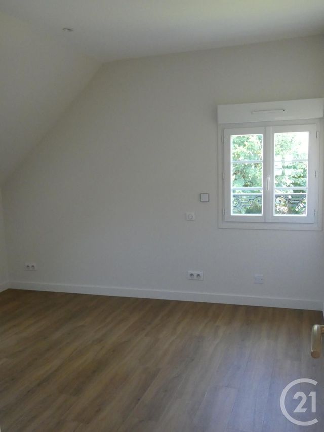 Afficher la photo en grand Appartement T2 à louer - 4 pièces - 83.0 m2 - MARTEL - 46 - MIDI-PYRENEES - Century 21 Cabinet Théron