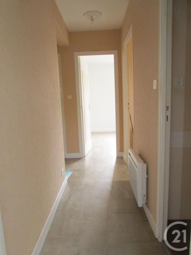 Afficher la photo en grand Appartement F3 à louer - 3 pièces - 55.0 m2 - SOUILLAC - 46 - MIDI-PYRENEES - Century 21 Cabinet Théron