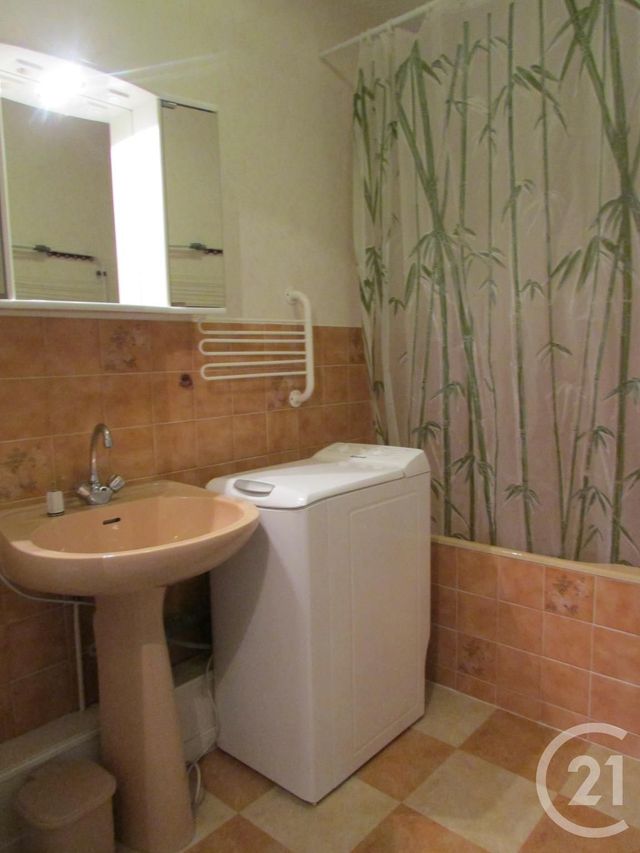 Afficher la photo en grand Appartement F2 à louer - 2 pièces - 38.65 m2 - SOUILLAC - 46 - MIDI-PYRENEES - Century 21 Cabinet Théron