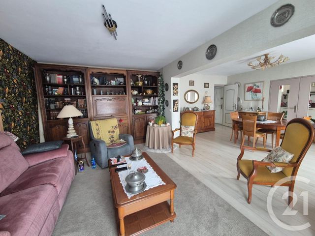 Afficher la photo en grand Appartement F5 à vendre - 5 pièces - 139.0 m2 - SOUILLAC - 46 - MIDI-PYRENEES - Century 21 Cabinet Théron