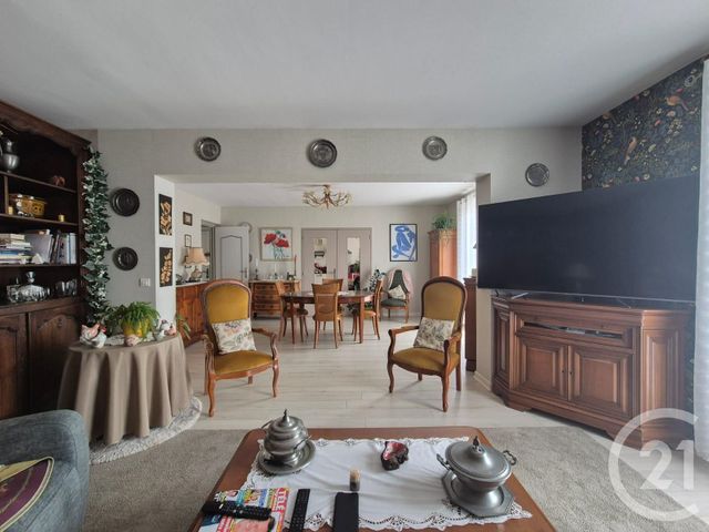 Afficher la photo en grand Appartement F5 à vendre - 5 pièces - 139.0 m2 - SOUILLAC - 46 - MIDI-PYRENEES - Century 21 Cabinet Théron