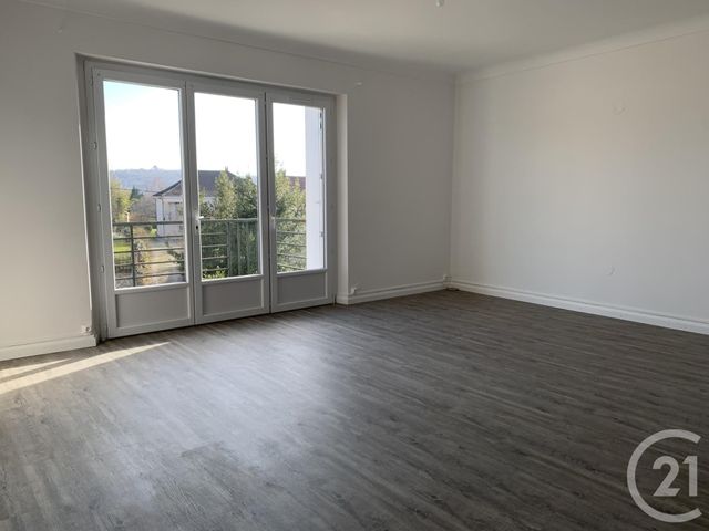 Afficher la photo en grand Appartement T4 à louer - 4 pièces - 98.0 m2 - GOURDON - 46 - MIDI-PYRENEES - Century 21 Cabinet Théron