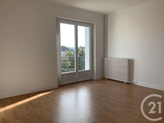 Afficher la photo en grand Appartement T4 à louer - 4 pièces - 98.0 m2 - GOURDON - 46 - MIDI-PYRENEES - Century 21 Cabinet Théron