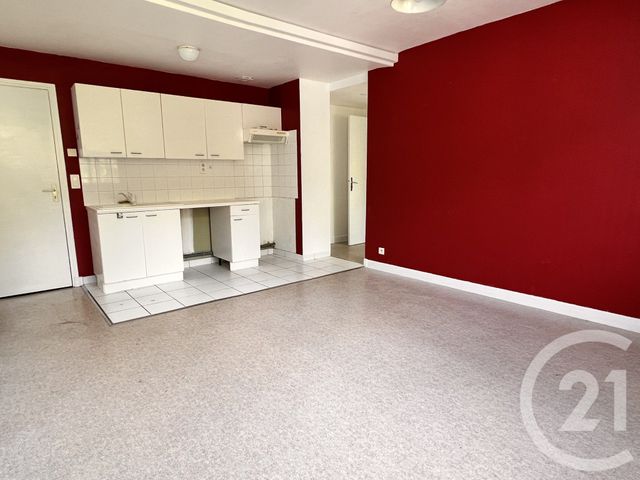 Appartement à louer - 3 pièces - 60.0 m2 - SOUILLAC - 46 - MIDI-PYRENEES - Century 21 Cabinet Théron