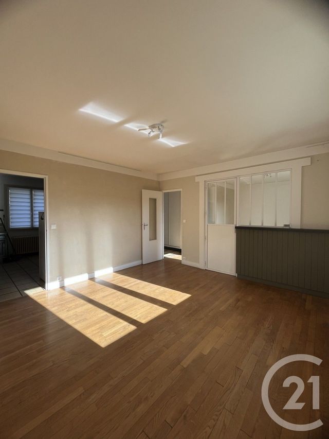 maison à louer - 3 pièces - 93.0 m2 - SOUILLAC - 46 - MIDI-PYRENEES - Century 21 Cabinet Théron