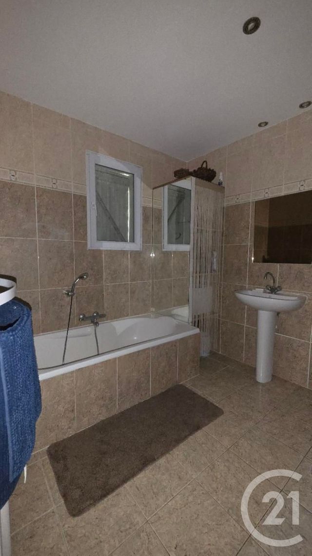 maison à vendre - 4 pièces - 122.0 m2 - PEYRILLAC ET MILLAC - 24 - AQUITAINE - Century 21 Cabinet Théron