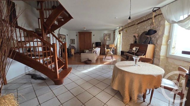 maison à vendre - 4 pièces - 122.0 m2 - PEYRILLAC ET MILLAC - 24 - AQUITAINE - Century 21 Cabinet Théron