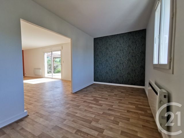 maison à louer - 5 pièces - 142.5 m2 - SALVIAC - 46 - MIDI-PYRENEES - Century 21 Cabinet Théron