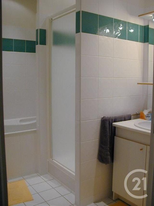 Appartement T3 à louer - 3 pièces - 69.35 m2 - SOUILLAC - 46 - MIDI-PYRENEES - Century 21 Cabinet Théron