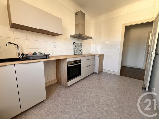 Appartement T3 à louer - 3 pièces - 87.76 m2 - SOUILLAC - 46 - MIDI-PYRENEES - Century 21 Cabinet Théron