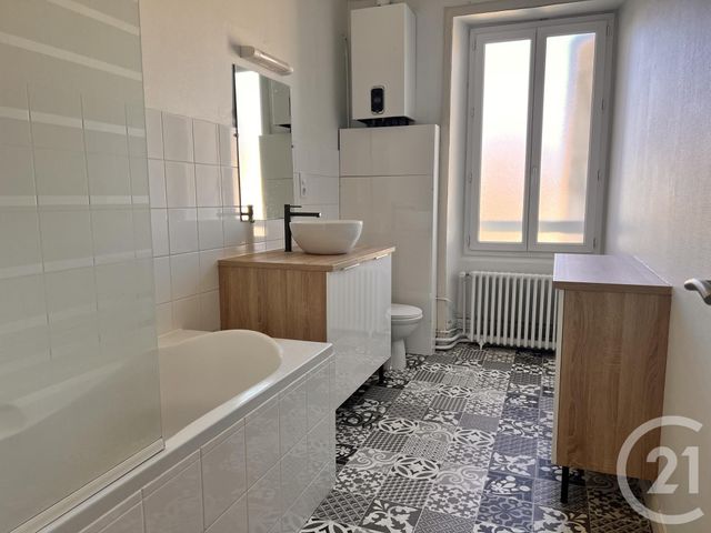 Appartement T3 à louer - 3 pièces - 87.76 m2 - SOUILLAC - 46 - MIDI-PYRENEES - Century 21 Cabinet Théron