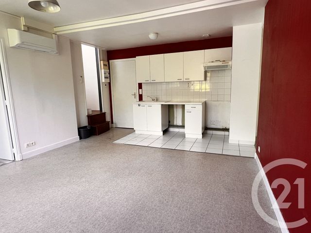 Appartement F3 à vendre - 4 pièces - 60.0 m2 - SOUILLAC - 46 - MIDI-PYRENEES - Century 21 Cabinet Théron