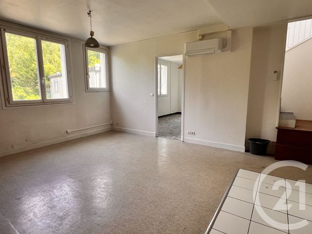 Appartement F3 à vendre - 4 pièces - 60.0 m2 - SOUILLAC - 46 - MIDI-PYRENEES - Century 21 Cabinet Théron