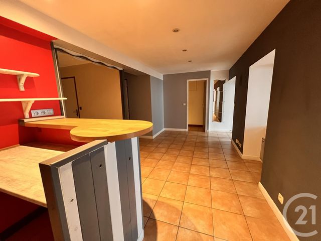 Appartement à louer - 3 pièces - 56.04 m2 - GOURDON - 46 - MIDI-PYRENEES - Century 21 Cabinet Théron