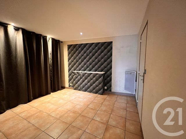 Appartement à louer - 3 pièces - 56.04 m2 - GOURDON - 46 - MIDI-PYRENEES - Century 21 Cabinet Théron