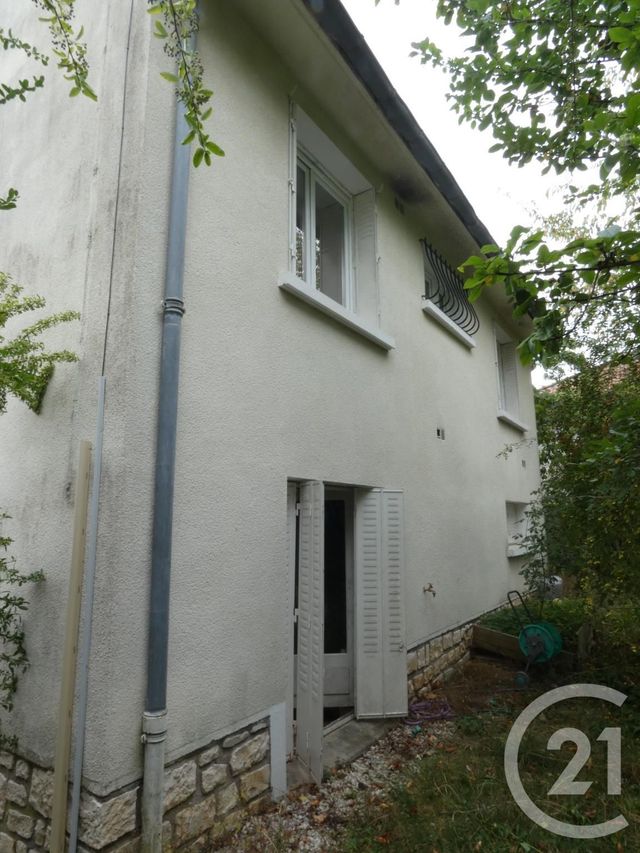 maison à louer - 4 pièces - 61.0 m2 - SOUILLAC - 46 - MIDI-PYRENEES - Century 21 Cabinet Théron
