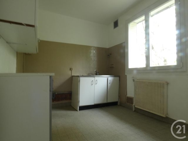 maison à louer - 4 pièces - 61.0 m2 - SOUILLAC - 46 - MIDI-PYRENEES - Century 21 Cabinet Théron