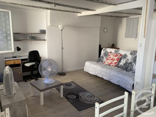 Appartement Studio à louer - 2 pièces - 42.0 m2 - SOUILLAC - 46 - MIDI-PYRENEES - Century 21 Cabinet Théron