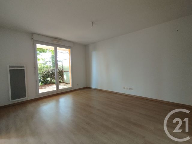 Appartement T2 à louer - 2 pièces - 36.32 m2 - GOURDON - 46 - MIDI-PYRENEES - Century 21 Cabinet Théron