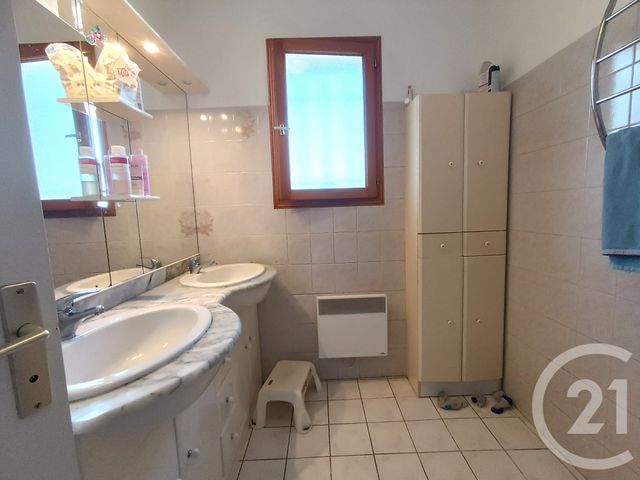 maison à louer - 4 pièces - 75.31 m2 - LACHAPELLE AUZAC - 46 - MIDI-PYRENEES - Century 21 Cabinet Théron