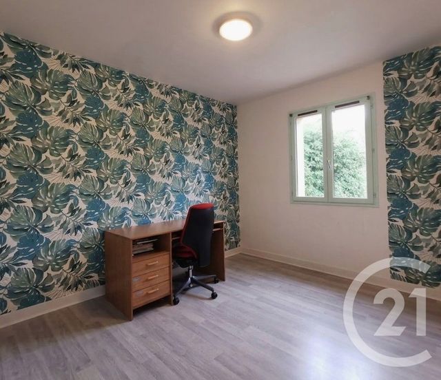maison à louer - 4 pièces - 75.31 m2 - LACHAPELLE AUZAC - 46 - MIDI-PYRENEES - Century 21 Cabinet Théron
