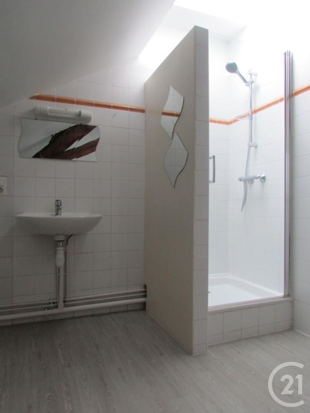 Appartement à louer - 3 pièces - 72.0 m2 - SOUILLAC - 46 - MIDI-PYRENEES - Century 21 Cabinet Théron